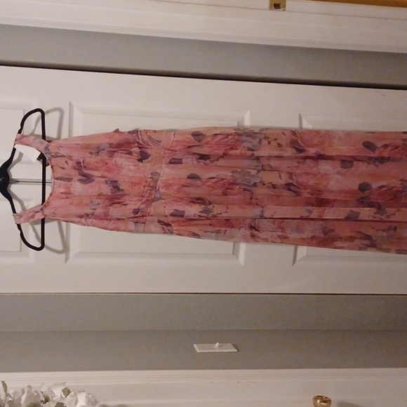 Dresses & Skirts - PLUS SIZE 2X MAXI DRESS, NWT